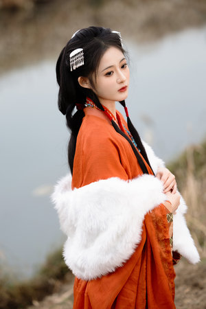 一塚本六十路垂乳熟妇