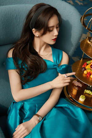 太深⋯拔出来⋯痛小龙女