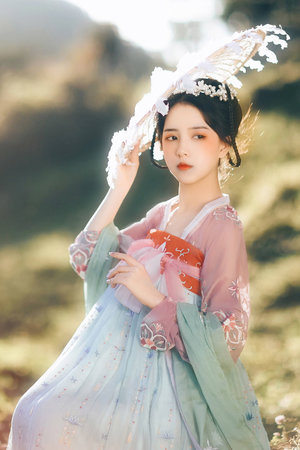 张婉悠厕所门快播