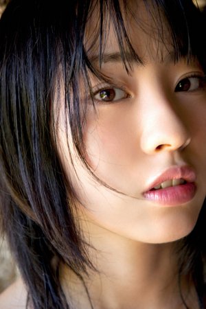 沙滩埋脚美国美女痒痒视频